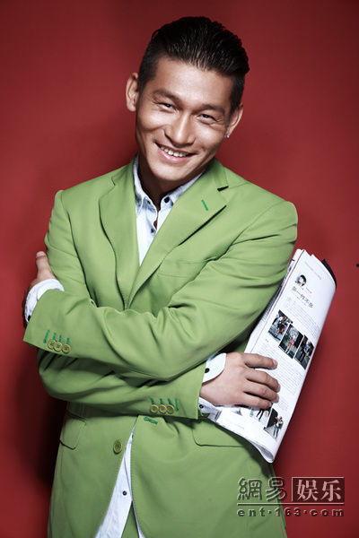 余皑磊个人资料